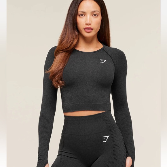 Gymshark Tops - Gymshark Black Long Sleeve Crop Top
